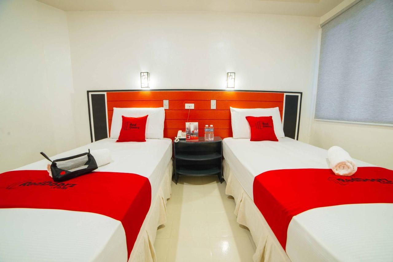 Reddoorz Plus Near San Pedro Cathedral Davao Экстерьер фото