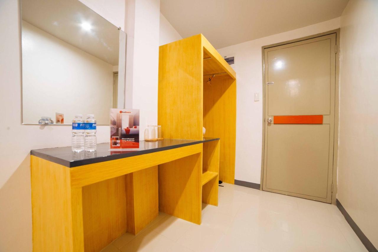 Reddoorz Plus Near San Pedro Cathedral Davao Экстерьер фото
