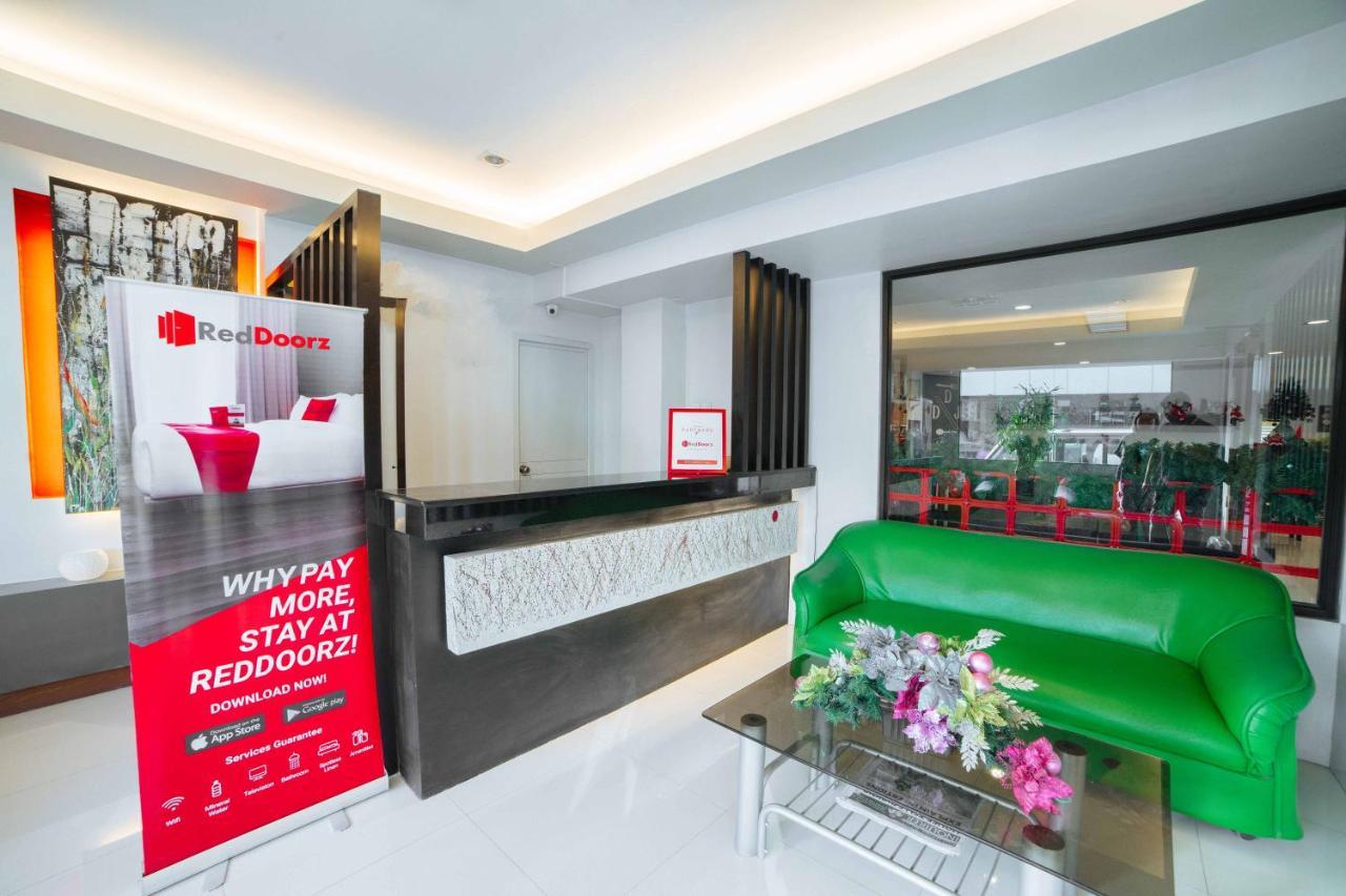 Reddoorz Plus Near San Pedro Cathedral Davao Экстерьер фото