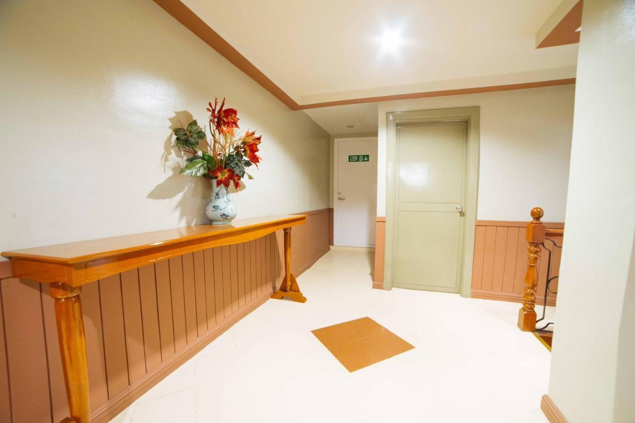Reddoorz Plus Near San Pedro Cathedral Davao Экстерьер фото