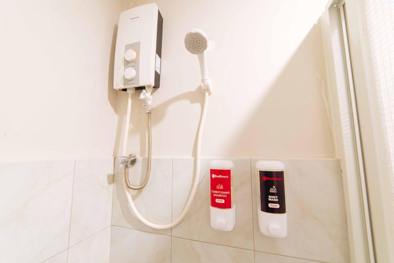Reddoorz Plus Near San Pedro Cathedral Davao Экстерьер фото