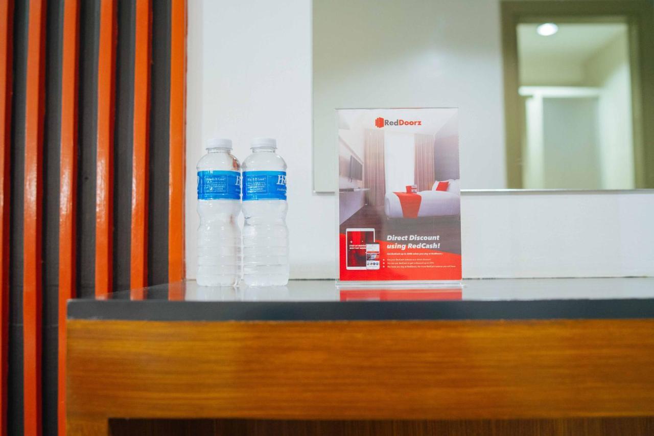 Reddoorz Plus Near San Pedro Cathedral Davao Экстерьер фото